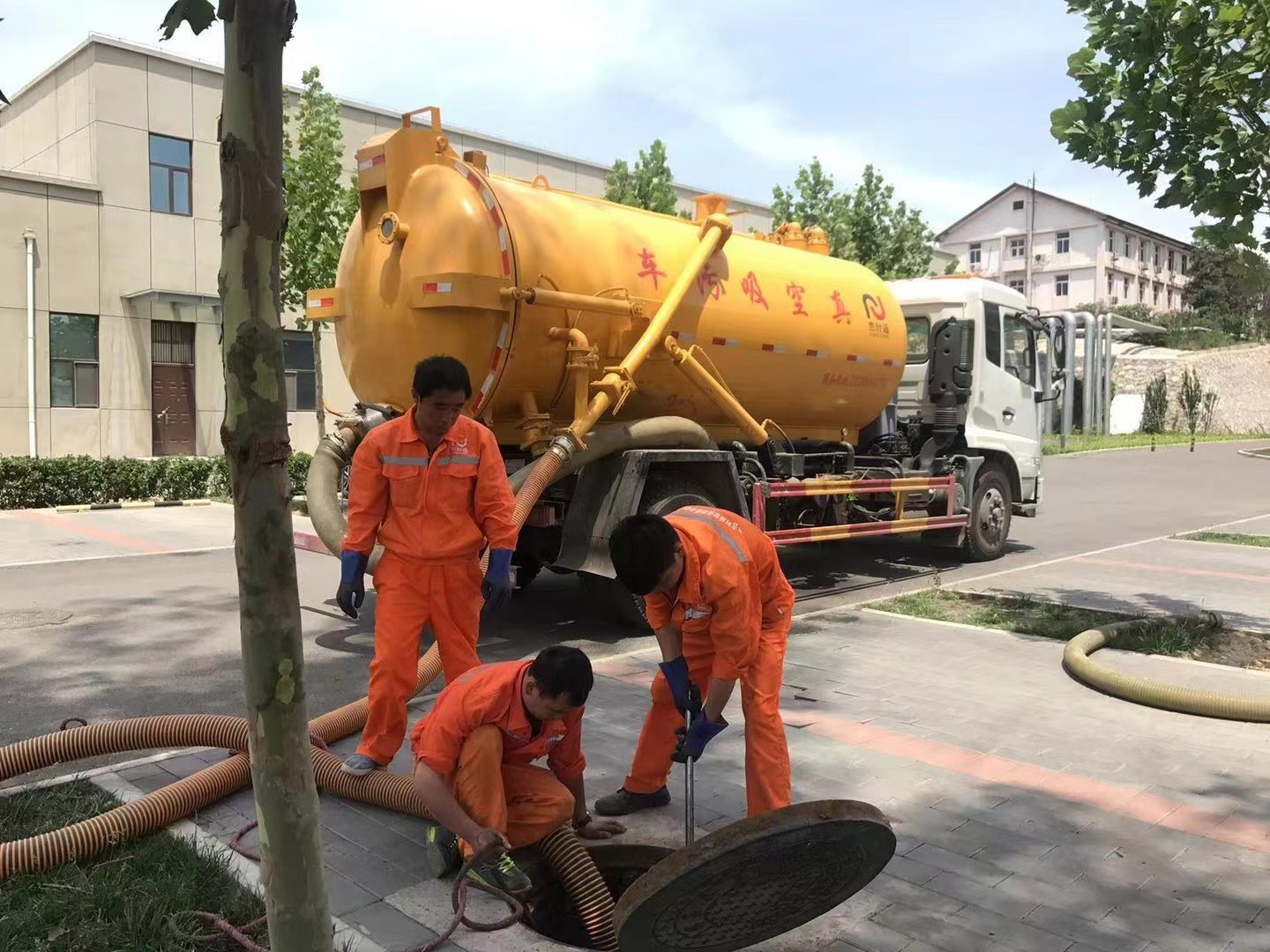 元谋化粪池清理与5-8吨吸粪车施工效率分析